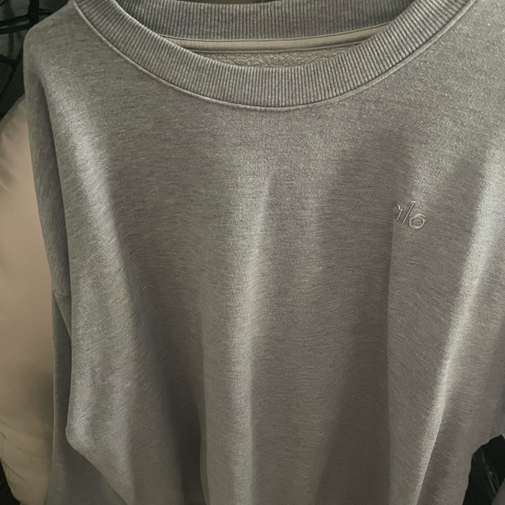 ALO Yoga Gray Sweatshirt